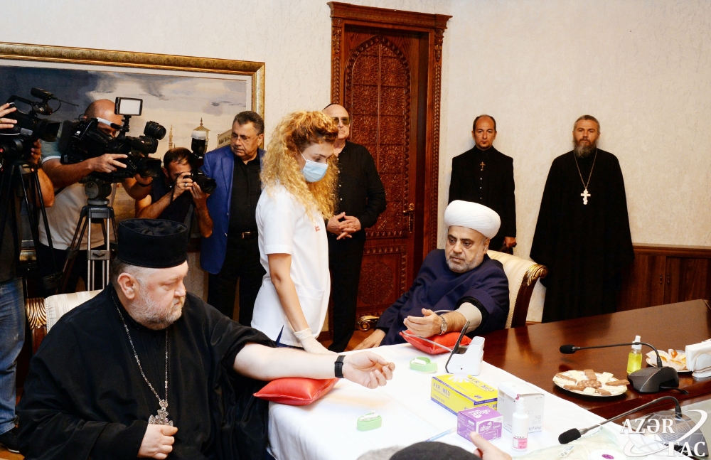 Священнослужители Бакинской епархии стали донорами крови