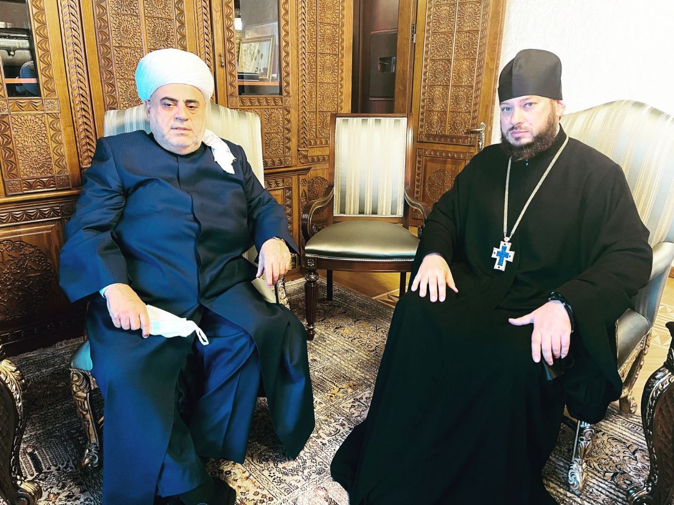 Глава управления мусульман Кавказа встретился с секретарем Бакинского епархиального управления.