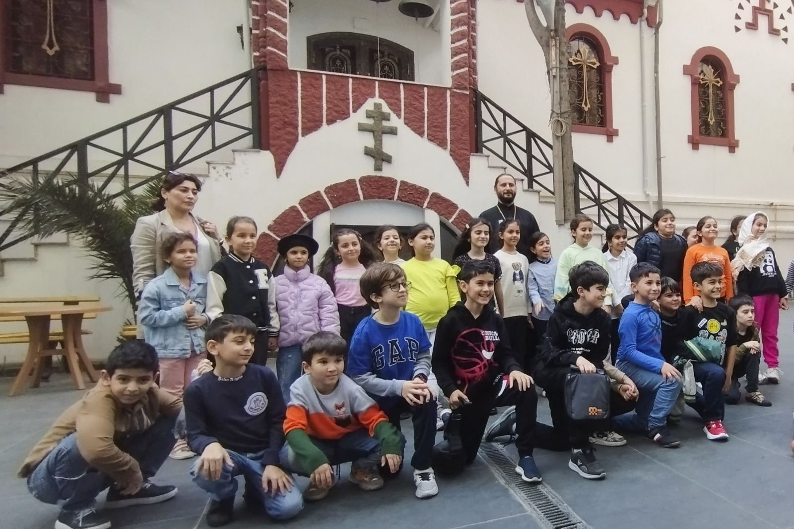 Учащиеся школы №6 посетили старейший православный храм г. Баку