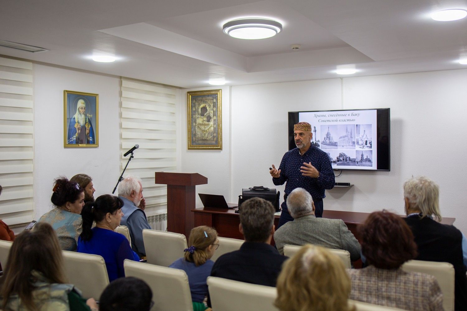 В Религиозно-культурном центре Бакинской епархии состоялась лекция Фуада Ахундова