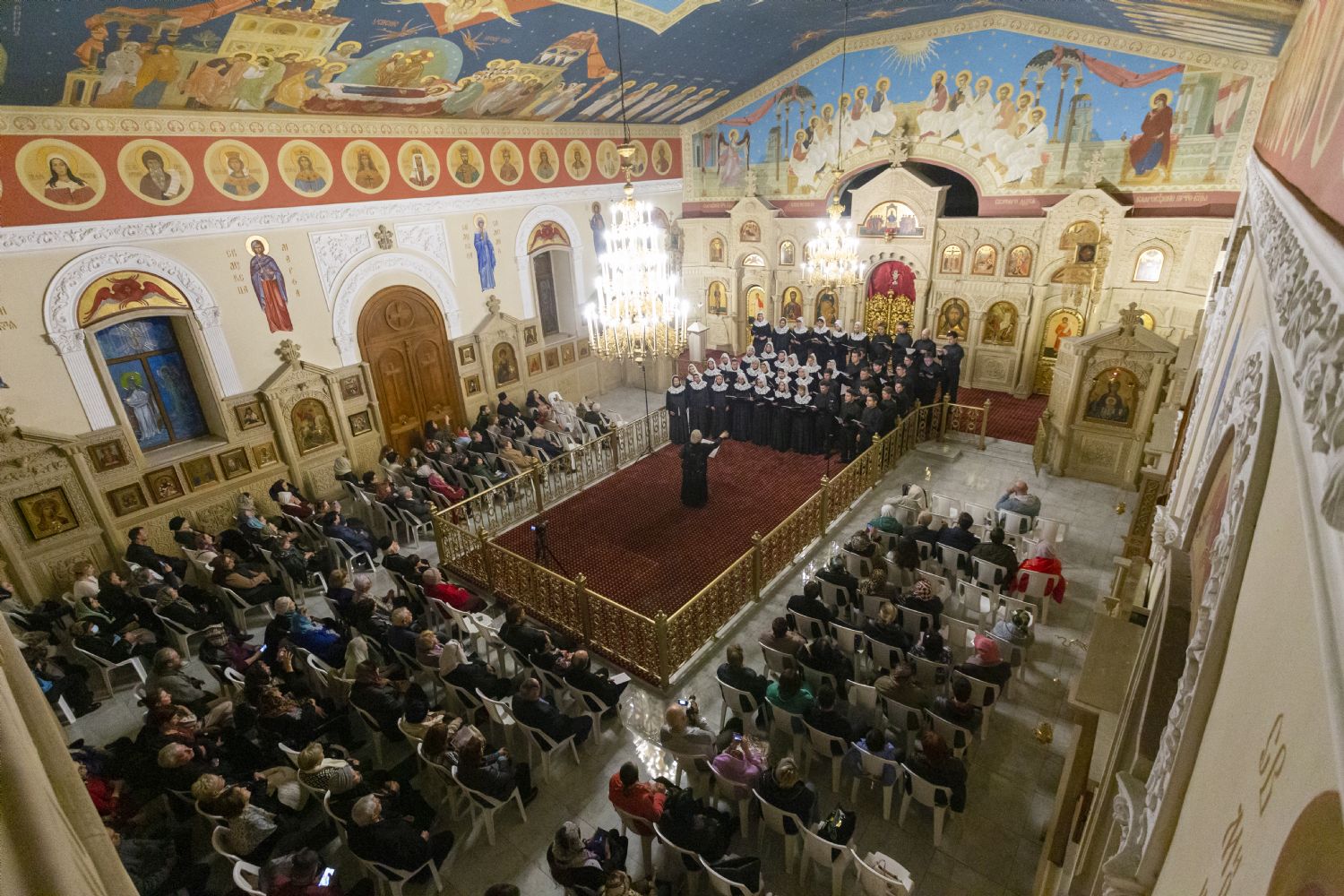 Концерт знаменитого московского хора в кафедральном соборе Баку