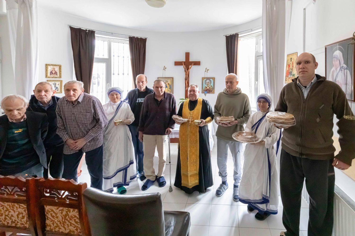 Клирик Бакинской епархии посетил приют сестер милосердия