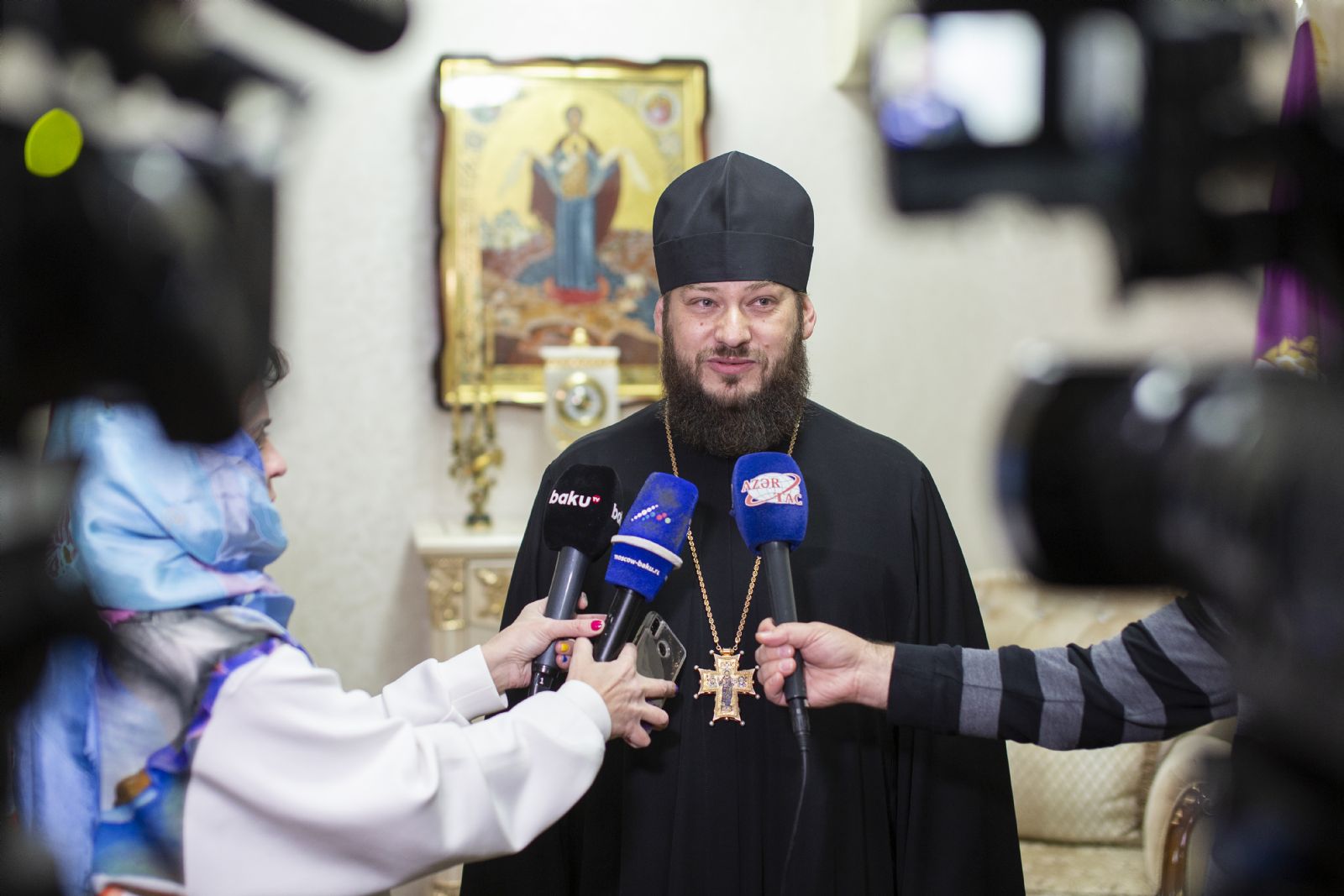 Секретарь Бакинской епархии дал интервью ряду азербайджанских СМИ