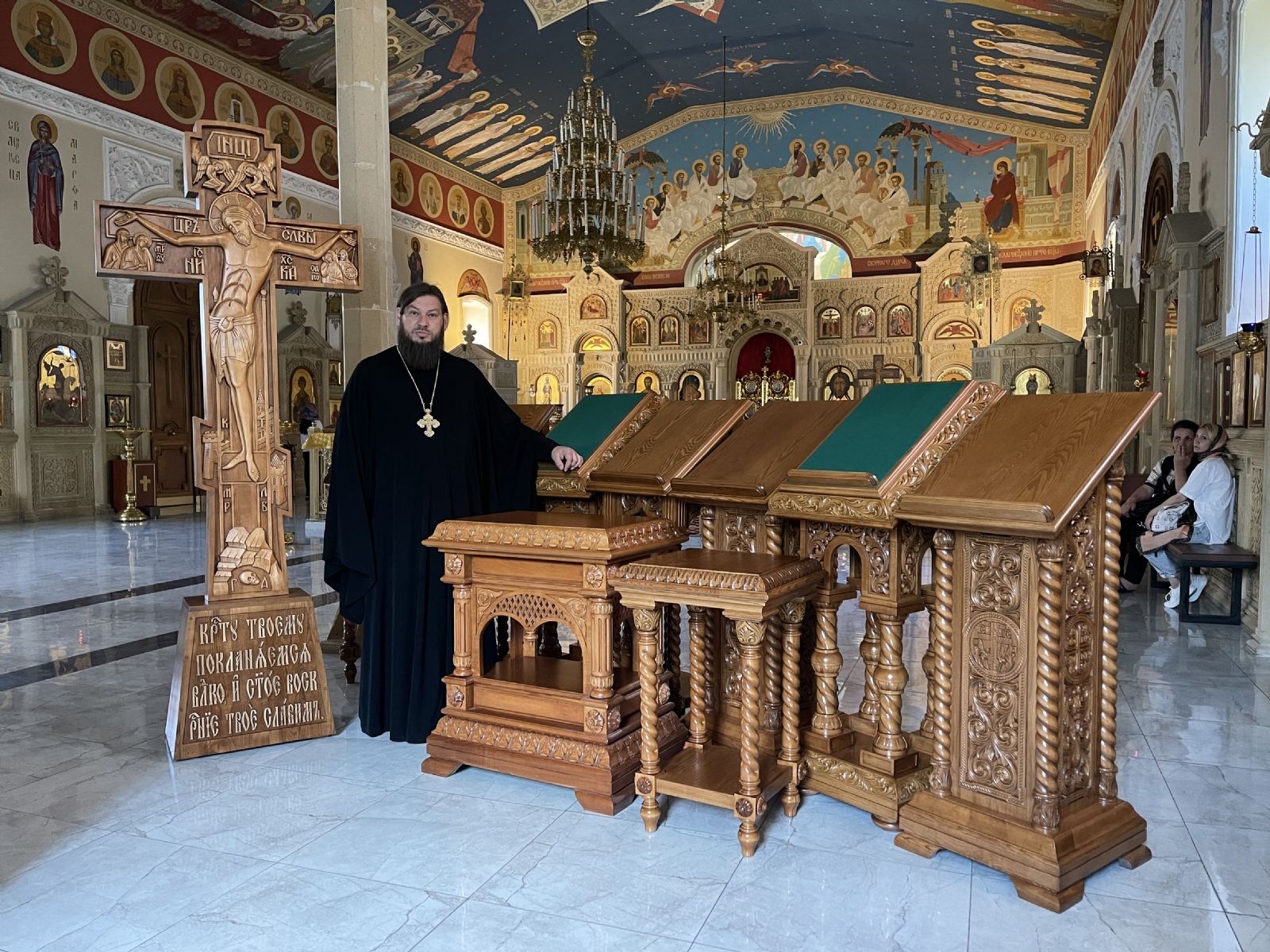 Кафедральный собор Бакинской столицы украсила новая храмовая утварь