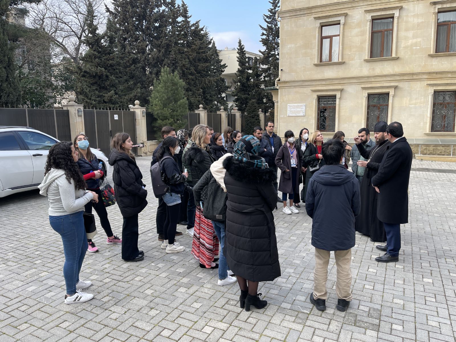 Участники Международной зимней школы мультикультурализма посетили кафедральный собор свв. Жен-Мироносиц