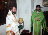 Митрополит Волоколамский Иларион совершил Божественную литургию в дальних пещерах Киево-Печерской лавры