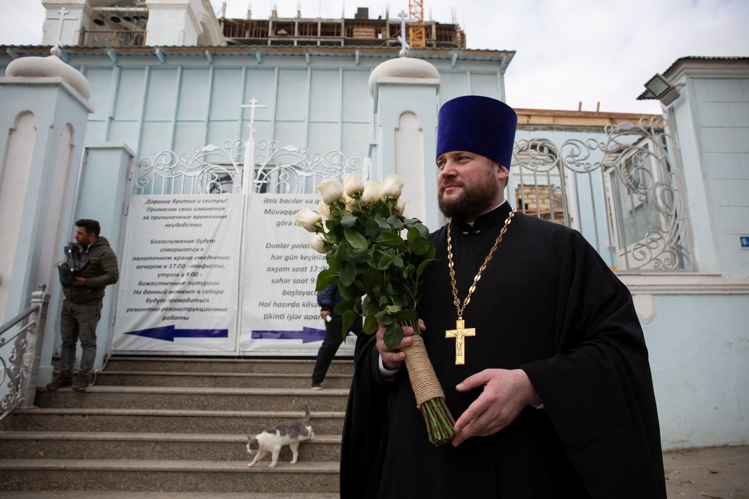 Святейший Патриарх Кирилл посетил собор Рождества Пресвятой Богородицы в Баку.