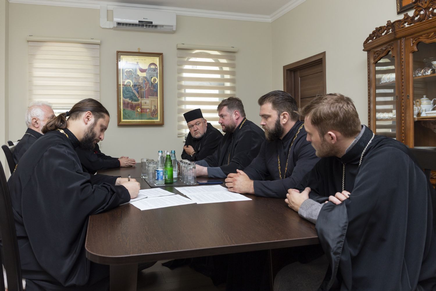 По благословению Высокопреосвященного архиепископа Александра было проведено совещание благочинных, настоятелей и ответственных лиц Бакинской епархии.
