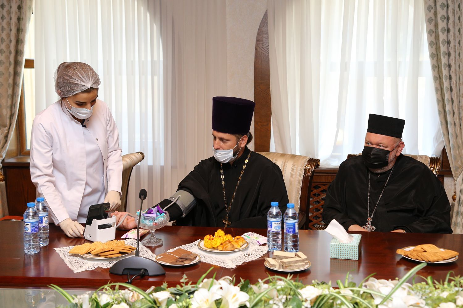 Представители Бакинской и Азербайджанской епархии приняли участие в благотворительной акции – сдаче крови для детей больных талассемией.