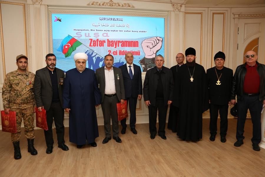 В Управлении мусульман Кавказа состоялся круглый стол с участием религиозных деятелей страны и ветеранов 44 дневной отечественной войны