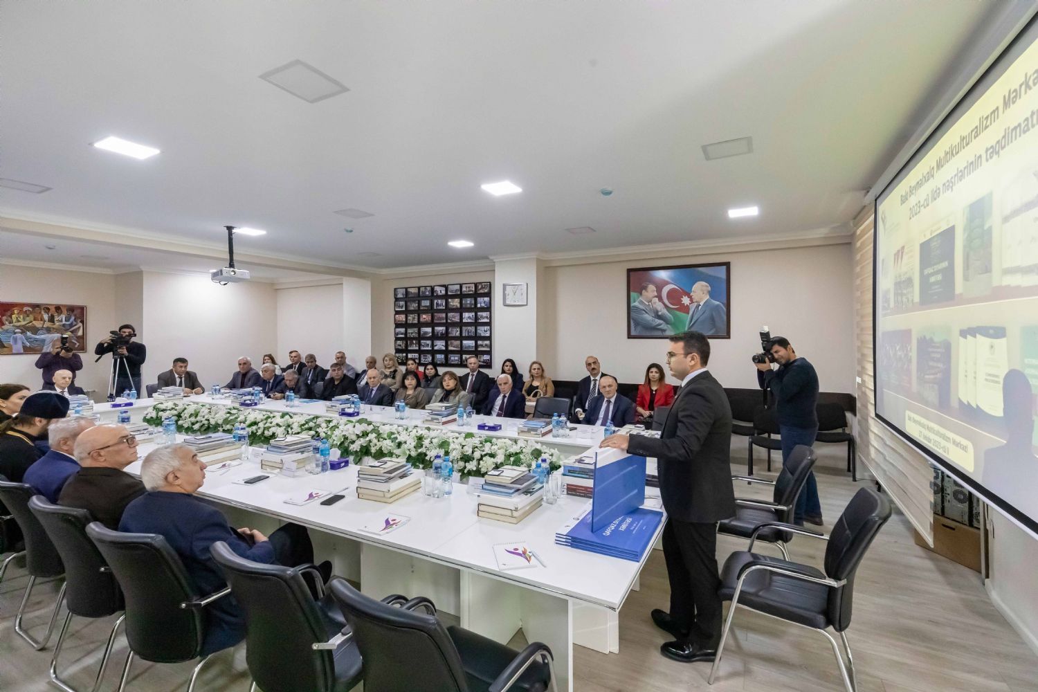 В Бакинском Международном Центре Мультикультурализма состоялась презентация печатных изданий
