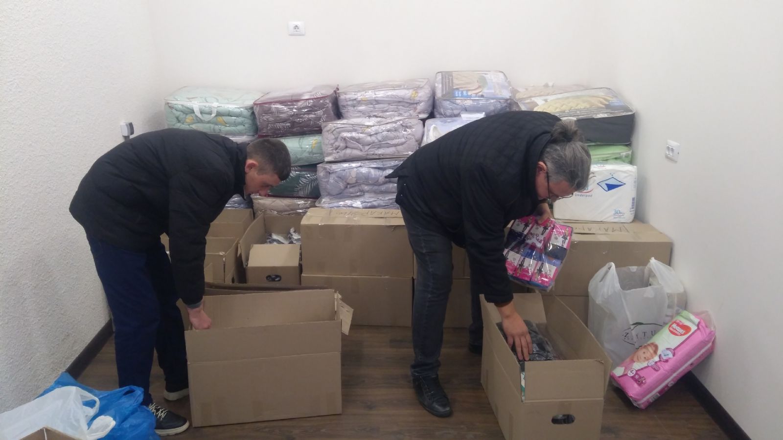 Приход храма Архангела Михаила, при поддержке волонтеров подготовил гуманитарную помощь для пострадавших во время землетрясений в Турции