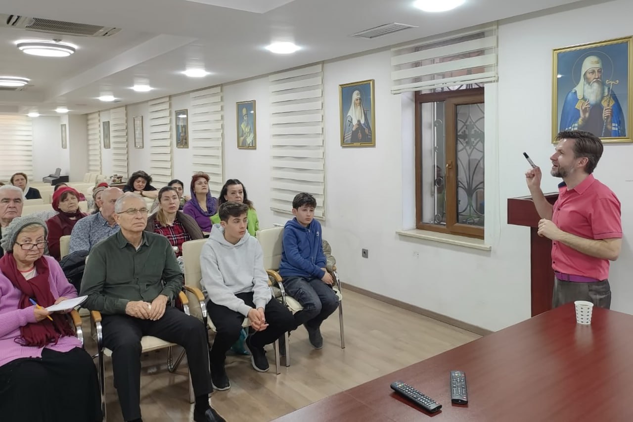В Религиозно-культурном центре Бакинской епархии организована серия лекций по церковнославянскому языку