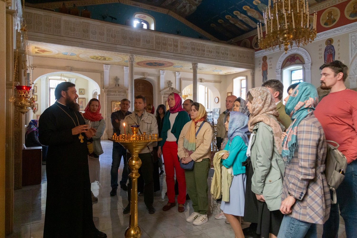 Сотрудники посольства России в Азербайджане посетили Бакинский кафедральный собор