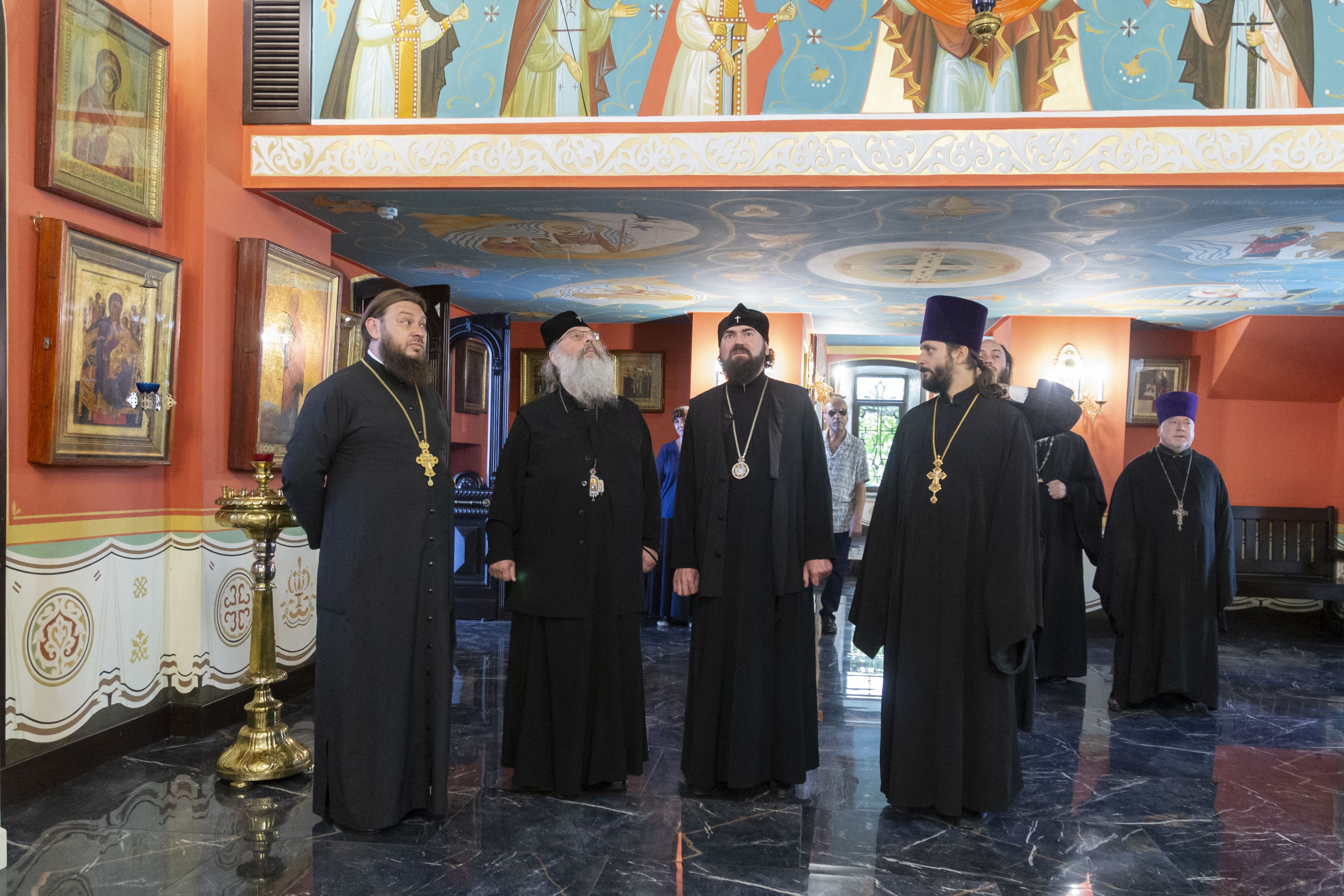 Начался архипастырский визит митрополита Казанского Кирилла и архиепископа Пятигорского Феофилакта в Баку
