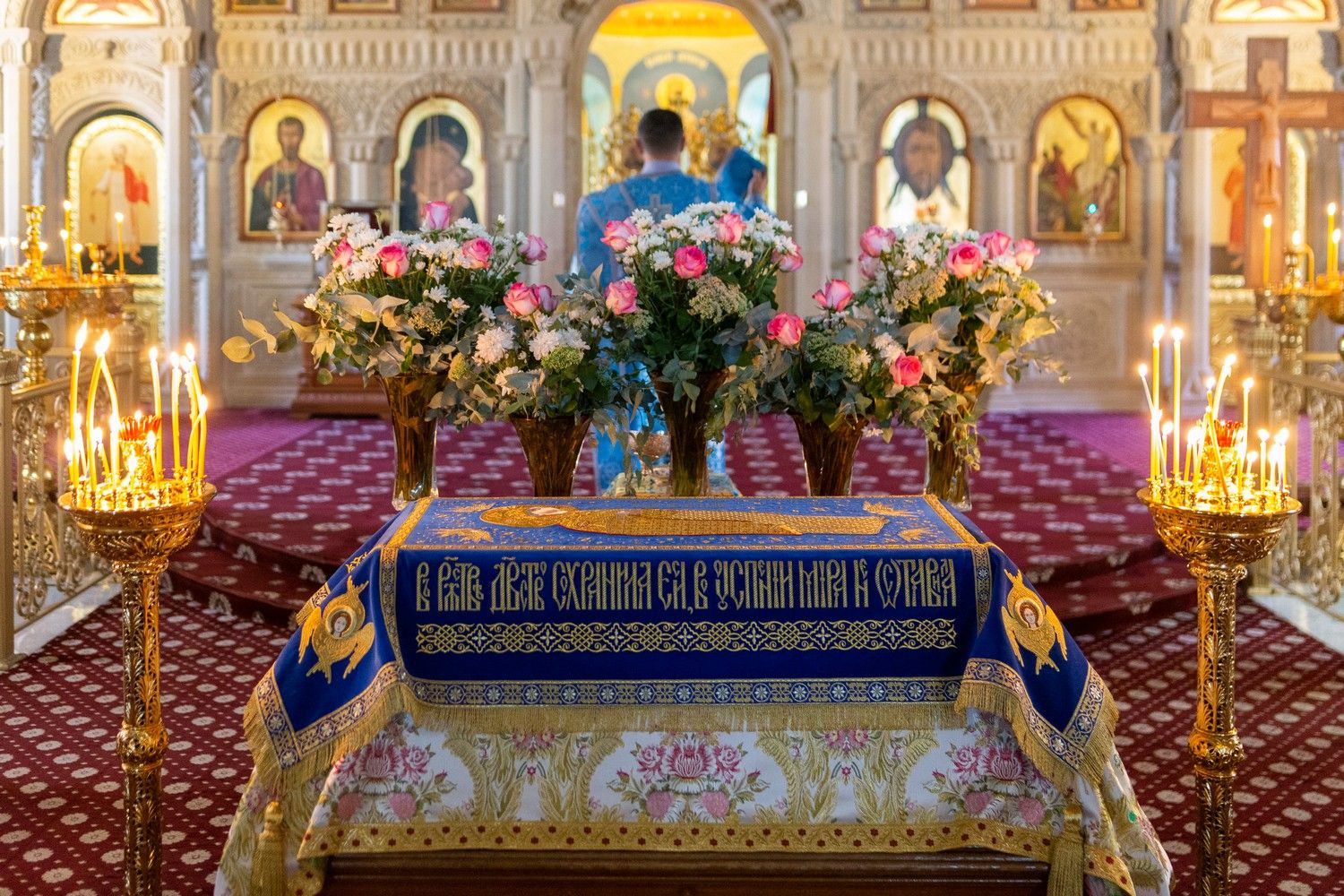 В Кафедральном соборе святых Жен-Мироносиц г. Баку был совершён Чин Погребения Пресвятой Богородицы