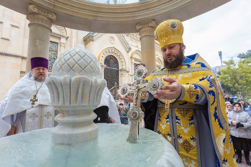 Православные христиане отмечают праздник Богоявления или Крещения Господня