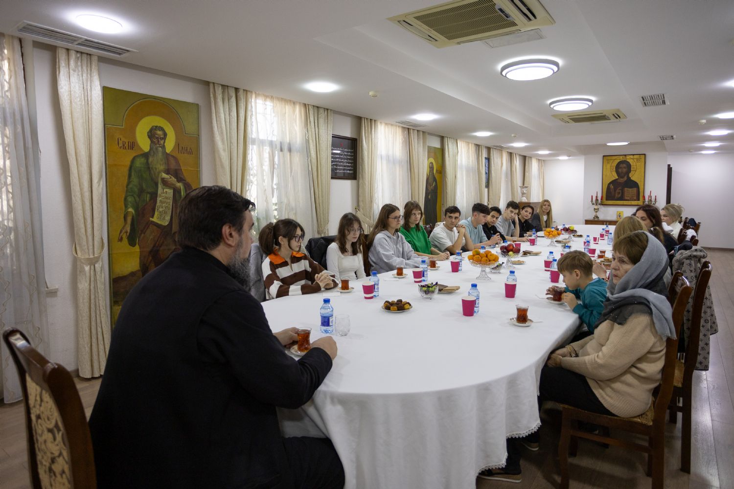 Епископ Алексий встретился со школьниками