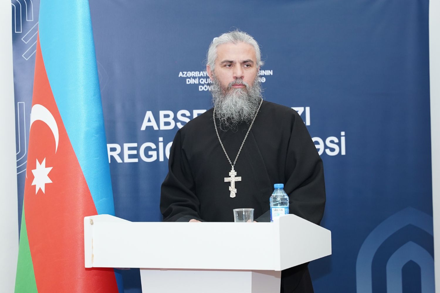 Настоятель Сумгаитского прихода принял участие в конференции