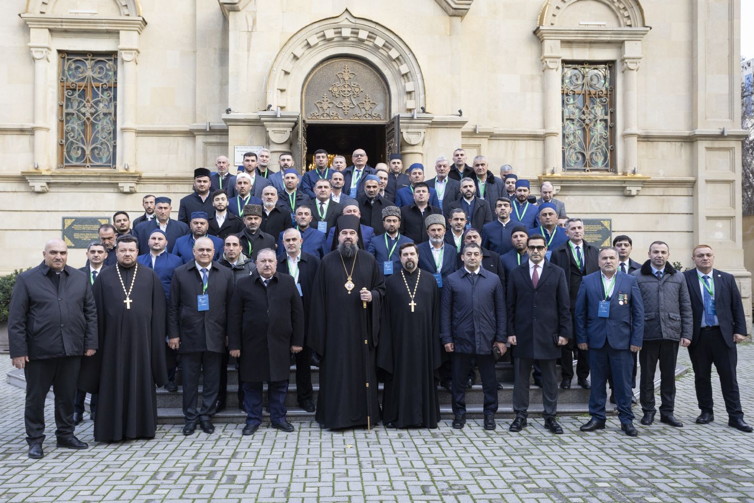 Участники II Форума религиозных деятелей посетили кафедральный собор Бакинской епархии