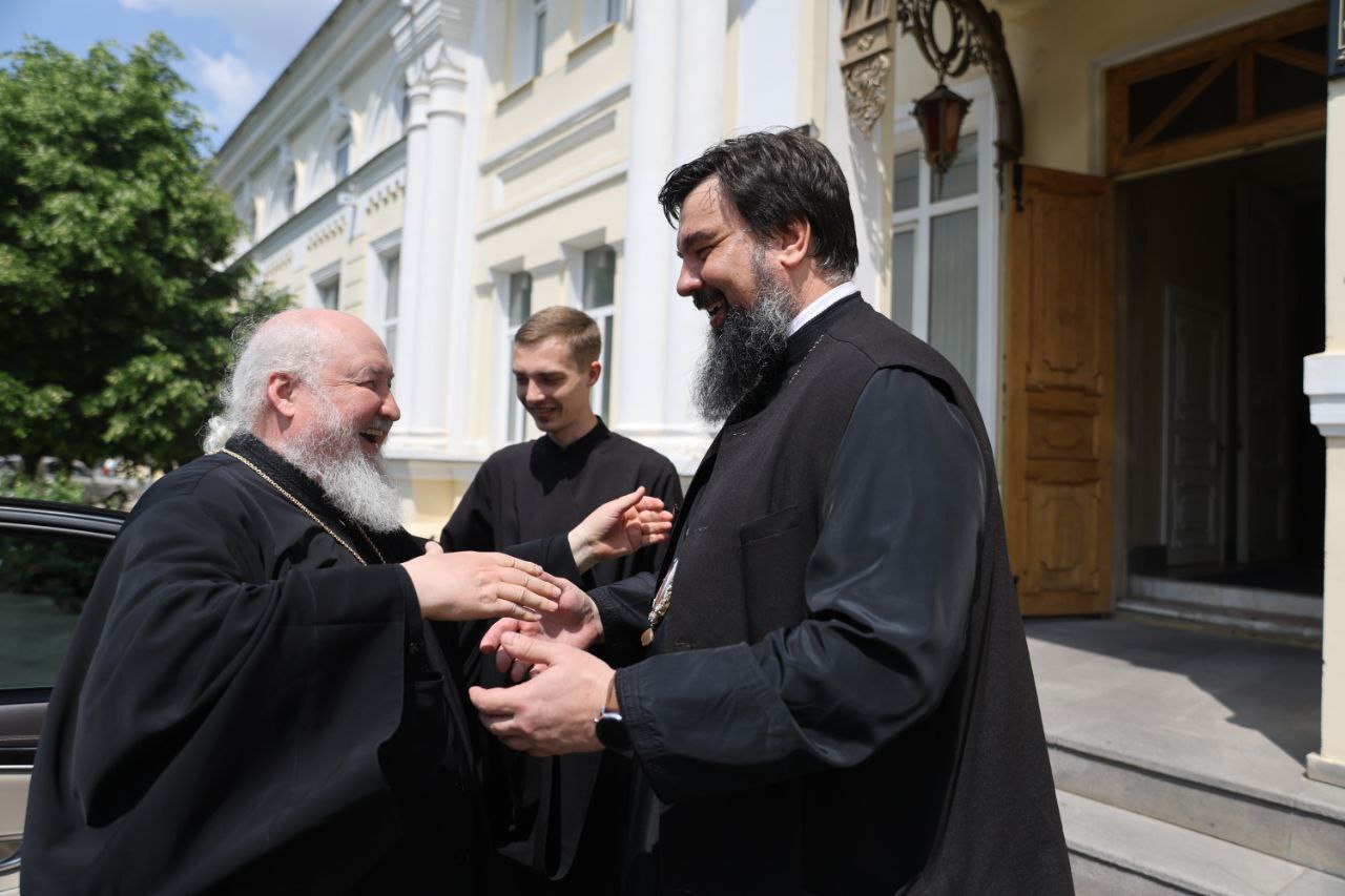 Епископ Алексий и митрополит Кирилл обсудили вопросы межъепархиального сотрудничества