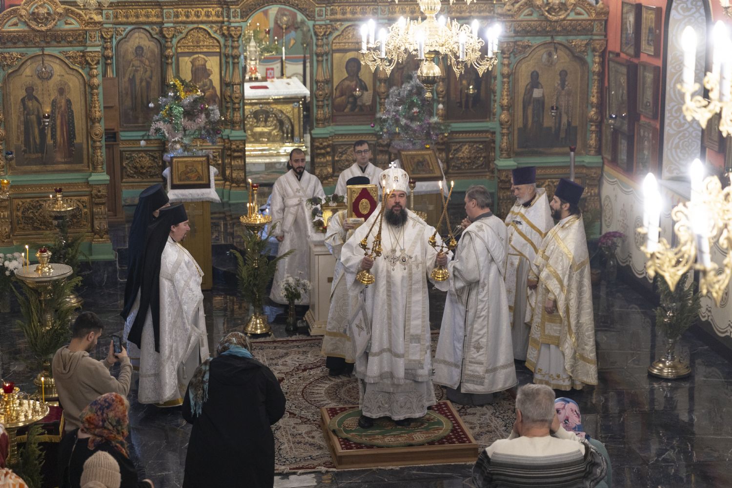 В праздник Обрезания Господня епископ Алексий совершил Божественную литургию в храме Архангела Михаила