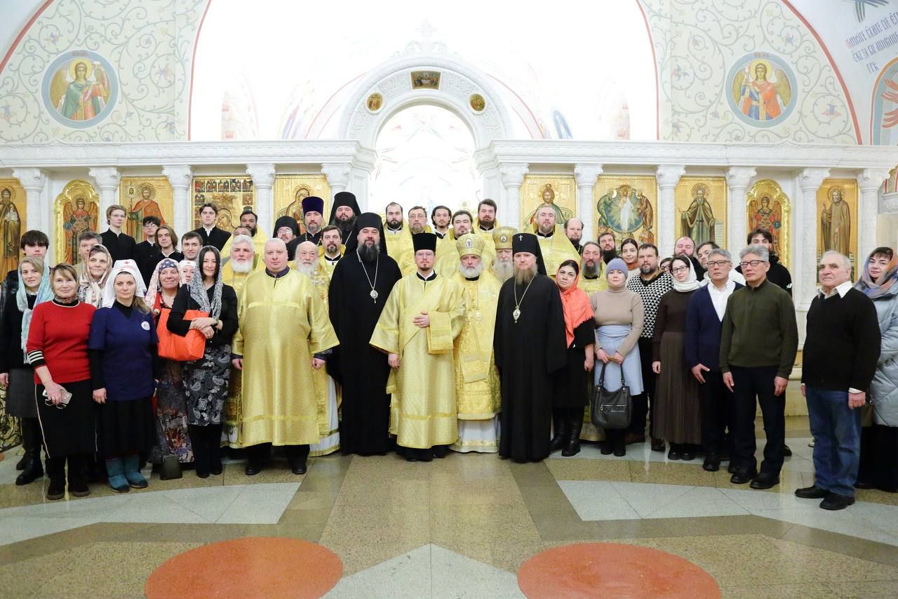 В Храме Христа Спасителя прошла литургия на тюркских языках