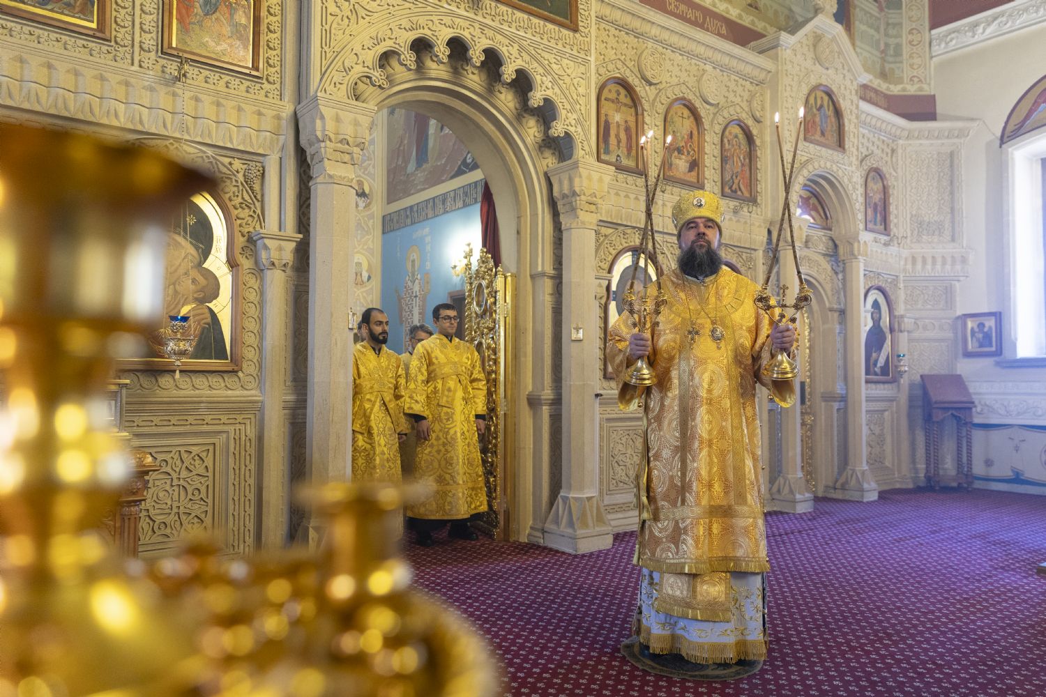 Епископ Алексий совершил Божественную литургию в кафедральном соборе