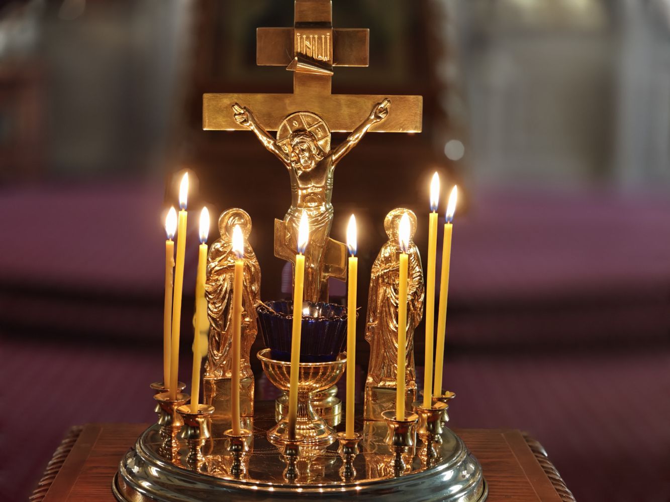 В поминальную субботу епископ Алексий совершил Божественную литургию в кафедральном соборе