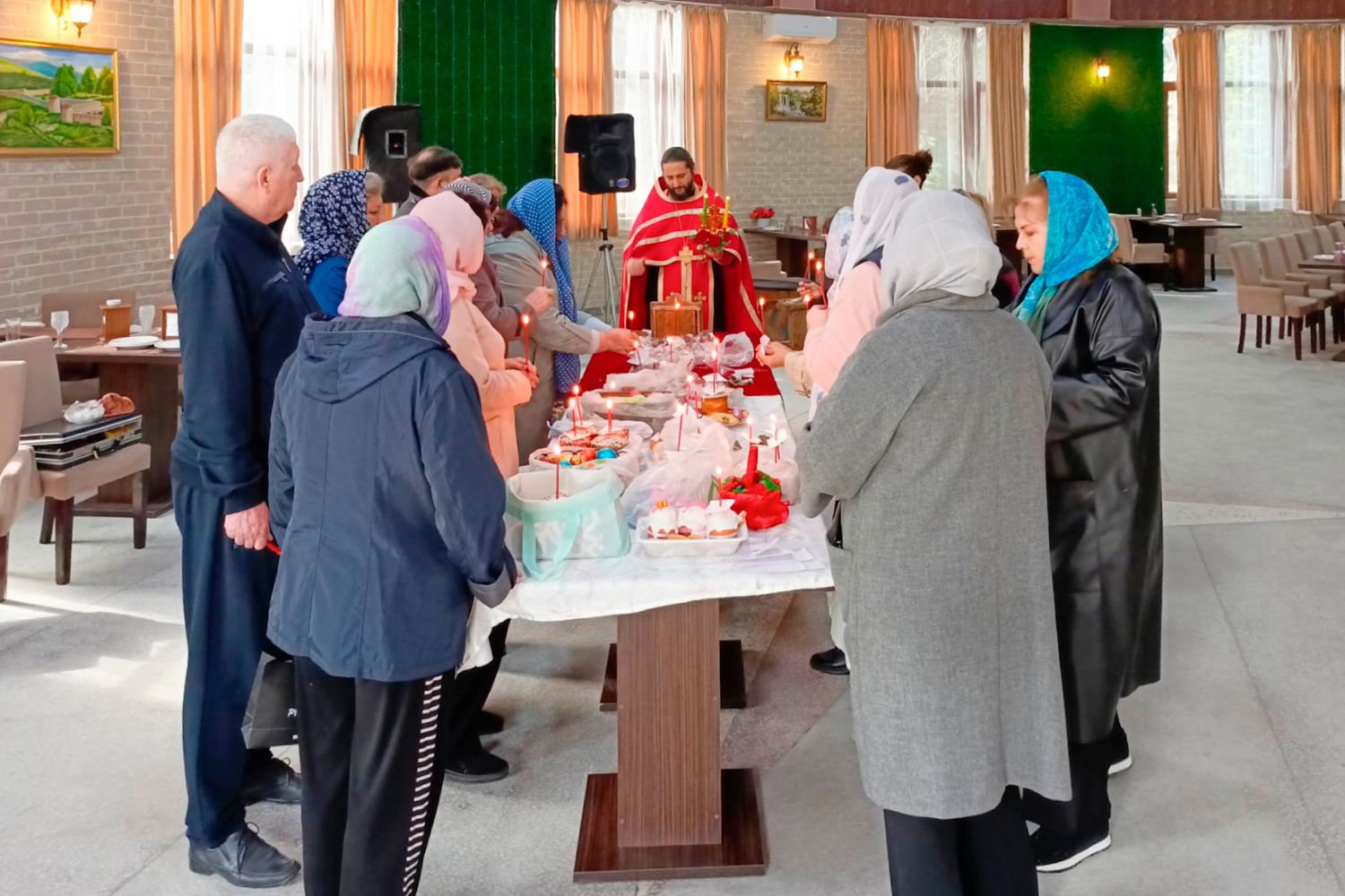 На острове Пираллахи совершен Пасхальный молебен