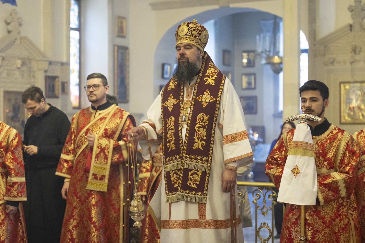 Епископ Алексий совершил Божественную литургию в кафедральном соборе