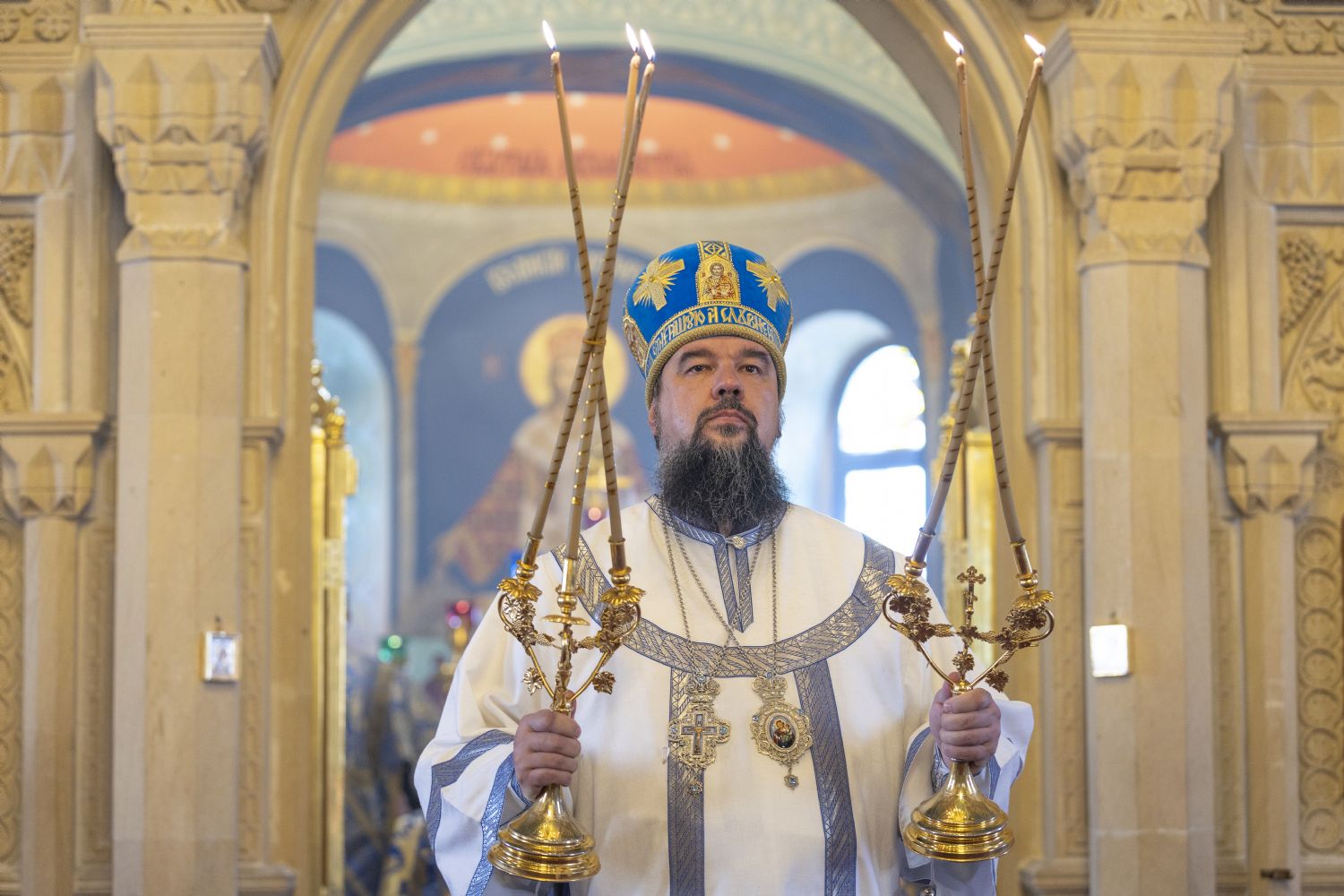 Епископ Алексий совершил Божественную литургию в кафедральном соборе